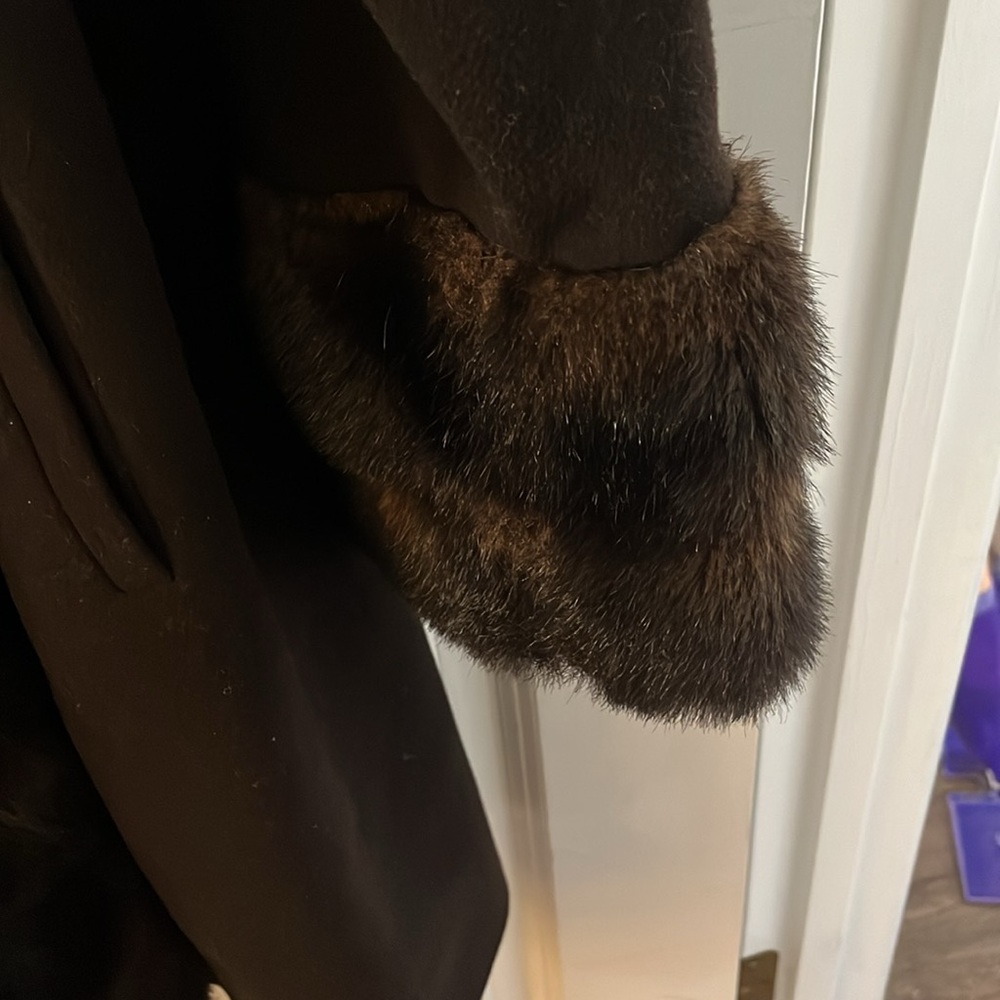 Gorgeous! Albert Nipon Faux Fur Wool Car Coat. Ch… - image 4